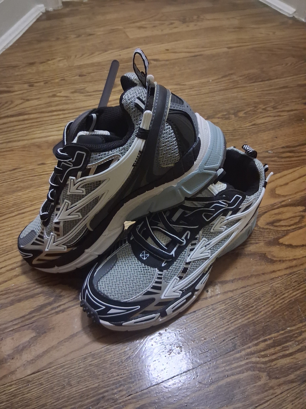 Off-White Men’s Running Sneakers in Gray and Black